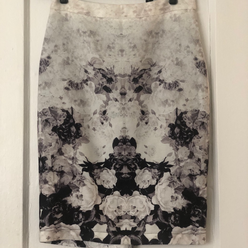 Forever XXI Floral Pencil Skirt brand new!